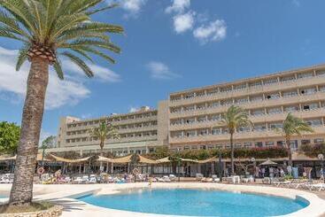 استراحتگاه Club Cala Romani