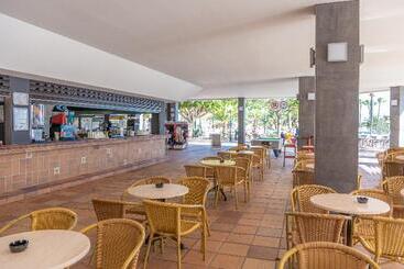 استراحتگاه Club Cala Romani