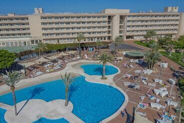 استراحتگاه Club Cala Romani