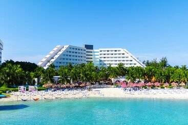 Oasis Palm - Cancun