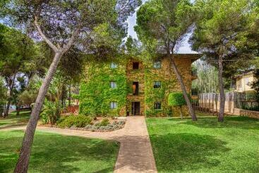 Vell Mari Hotel & Resort