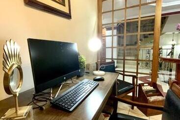 هتل House Center