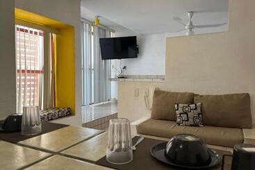 هتل Inmotega   Suites Tg