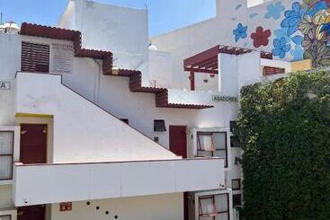 هتل Inmotega   Suites Tg