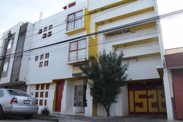 هتل Inmotega   Suites Tg