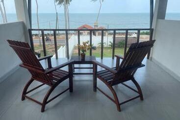 هتل Isamar Front Beach