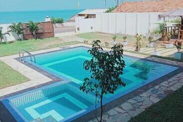 هتل Isamar Front Beach