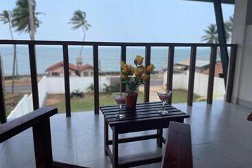 هتل Isamar Front Beach