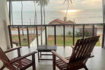 هتل Isamar Front Beach