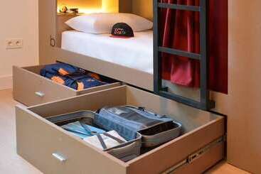 پانسیون Broz Hostel