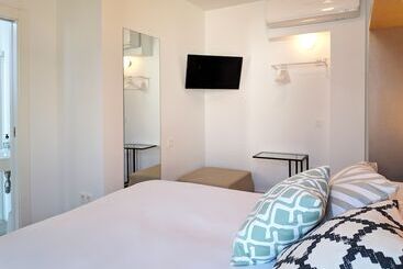 پانسیون Broz Hostel