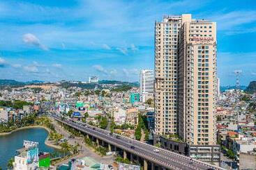 Ramada Hotel & Suites By Wyndham Halong Bay View
