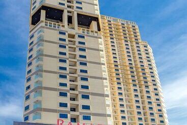 Ramada Hotel & Suites By Wyndham Halong Bay View