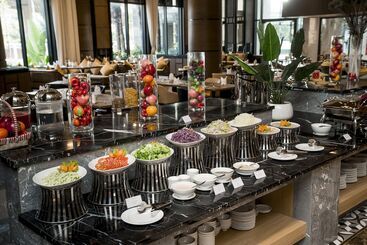 Ramada Hotel & Suites By Wyndham Halong Bay View