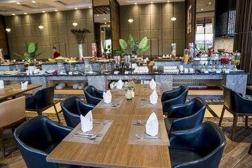 Ramada Hotel & Suites By Wyndham Halong Bay View