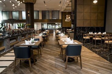 Ramada Hotel & Suites By Wyndham Halong Bay View