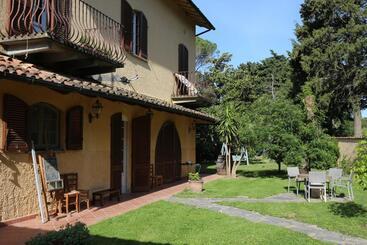 تختخواب و صبحانه Podere San Paolo