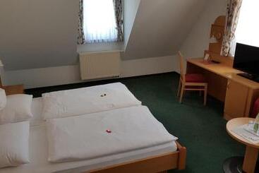 هتل Gasthof Specht