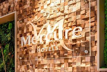 هتل Mercure Han Sur Lesse