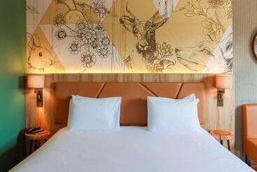 هتل Mercure Han Sur Lesse