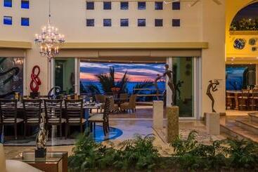 هتل Puerto Vallarta South Shore Luxury Suites