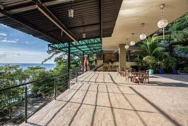 هتل Puerto Vallarta South Shore Luxury Suites