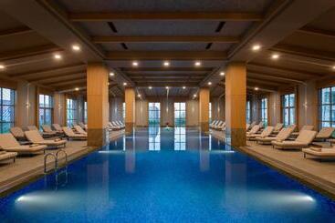 هتل Rixos Water World Aktau Theme Park Free Access