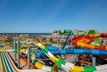 هتل Rixos Water World Aktau   Theme Park Free Access