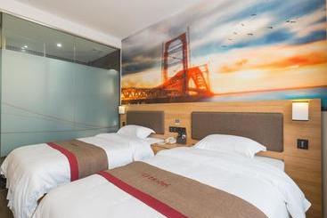Thank Inn Chain Hotel Shanghai Songjiang District Yongfeng Road Store