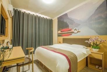 Thank Inn Chain Hotel Yunnan Lijiang Old Town Dashuiche North Gate
