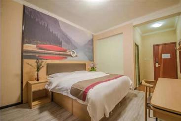 Thank Inn Chain Hotel Yunnan Lijiang Old Town Dashuiche North Gate