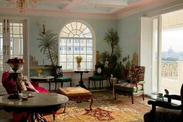 Отель The Glenburn Penthouse