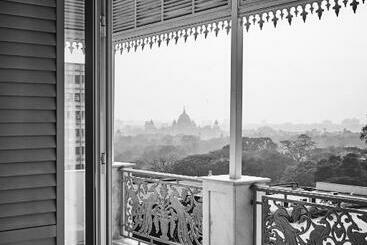 Отель The Glenburn Penthouse