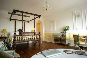 Отель The Glenburn Penthouse
