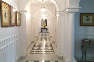 Отель The Glenburn Penthouse