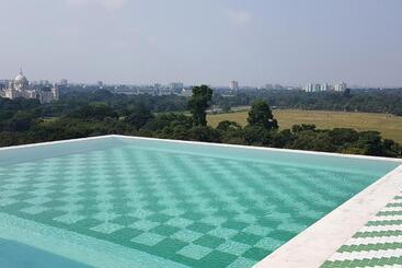Отель The Glenburn Penthouse