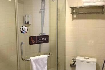 هتل 7days Premium Zhuzhou Yangtze River Road Central Hospital