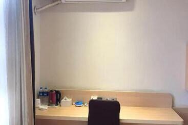 هتل 7days Premium Zhuzhou Yangtze River Road Central Hospital