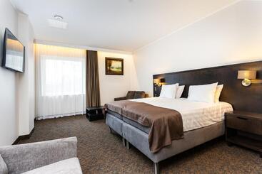 Adoryal Hotell