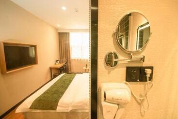 هتل Greentree Inn Nanjing Lukou Airport
