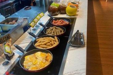هتل Hampton By Hilton Foshan Chancheng