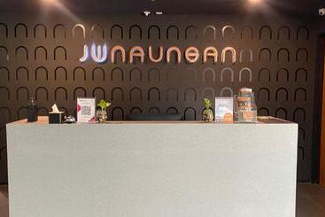هتل Jw Naungan Coliving
