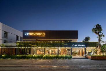 호텔 Jw Naungan Coliving