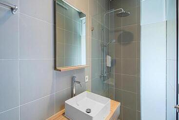 هتل M Studio Karawaci