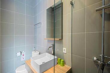 هتل M Studio Karawaci