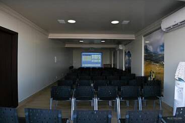 هتل Orla Do Rio Branco