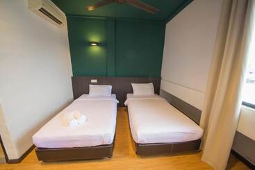 هتل Room V Jalan Jenang