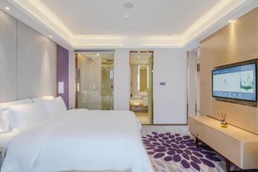 Lavande Hotel Luzhou Wanda Plaza Southwest Commercial City