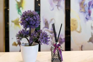 Lavande Hotel Luzhou Wanda Plaza Southwest Commercial City