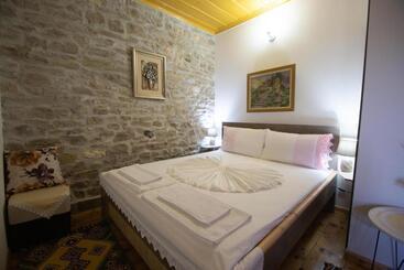 بنسيون The Mosaic House   Shtepia Me Mozaik